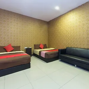 3* Hotel Night Queen